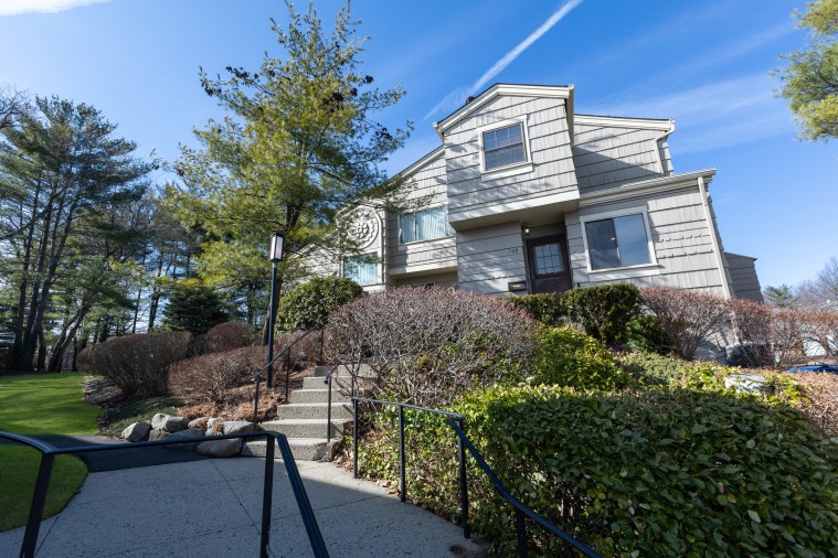 108 Branchwood Lane Nanuet Condo, treetops in the hamlets, rockland county NY